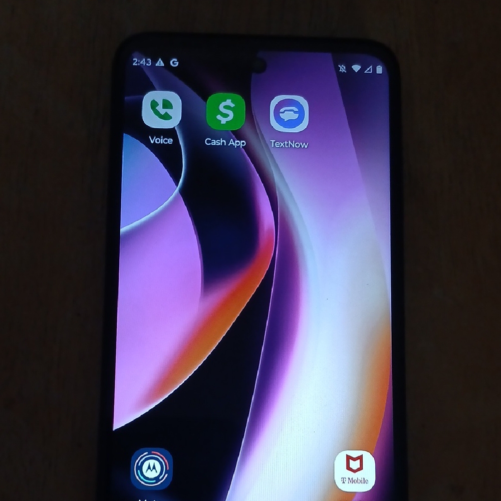 Motorola Vibrant OLED Smartphone with Dark Mode